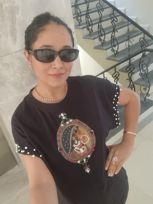 2100/- Royal Aura t-shirt